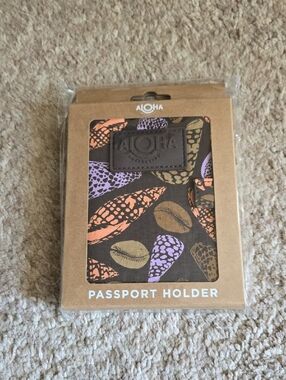 Aloha Collection Shell Passport Holder